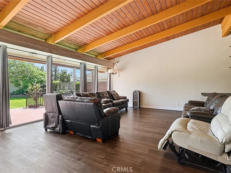 6732 Wooster Ave — Photo 28