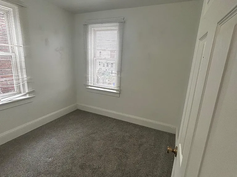 30 Amboy Ave — Photo 21