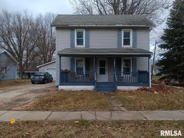221 E Chatham St, Metamora, IL 61548