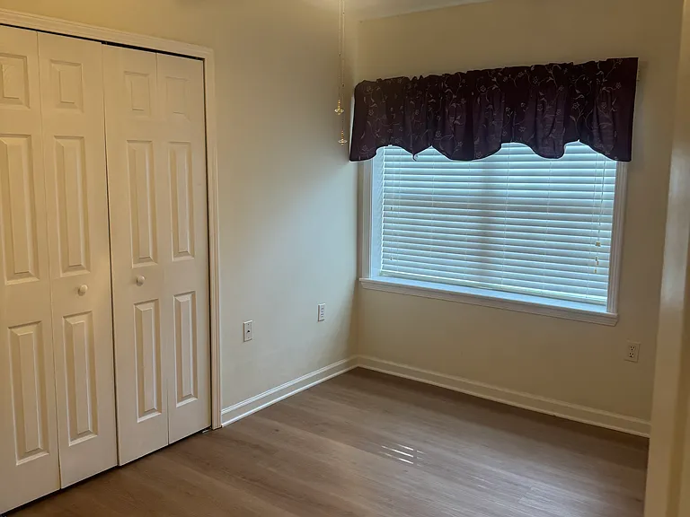 7376 Springside Dr — Photo 13