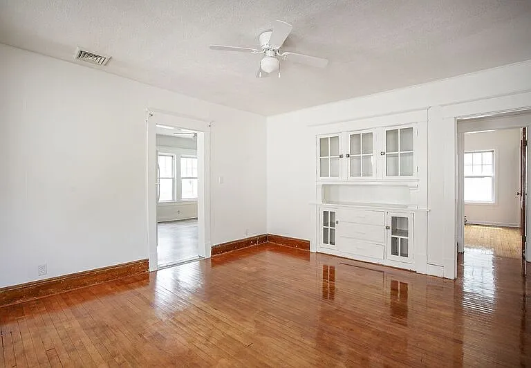 25-27 Virginia St #27 — Photo 10