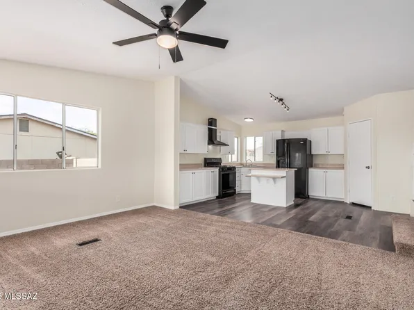 5376 S Brush Berry Dr, Tucson, AZ 85746
