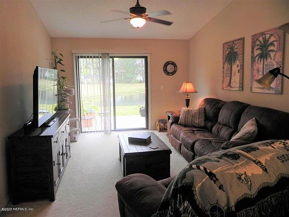 2nd image of 613 Briar Way Ln