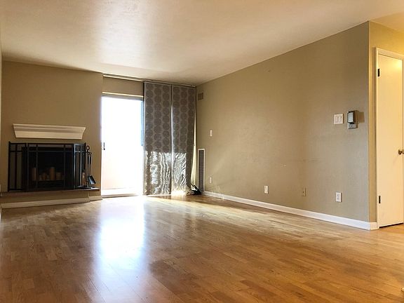 3rd image of 252 N Pennsylvania St APT 504