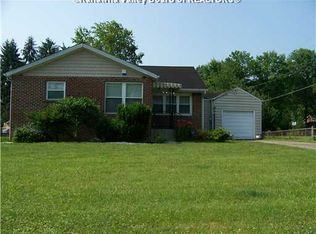 2062 Pennsylvania Ave, Saint Albans, WV 25177