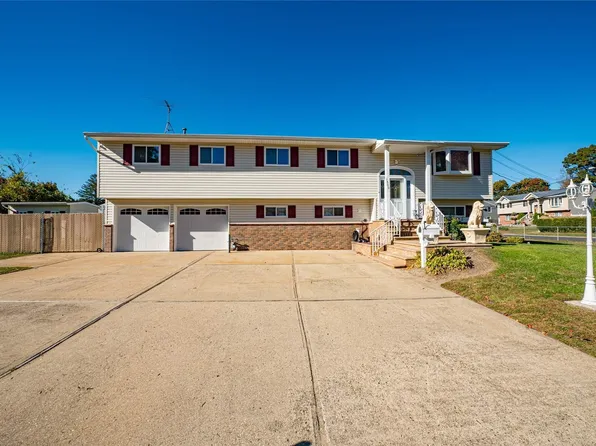 1500 Chicago Avenue, Bay Shore, NY 11706