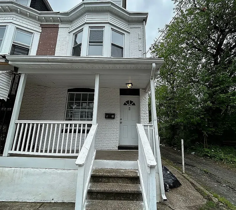 20 E Ingham Ave #1