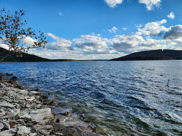 9010 Stallion Bluff Road, Shell Knob, MO 65747