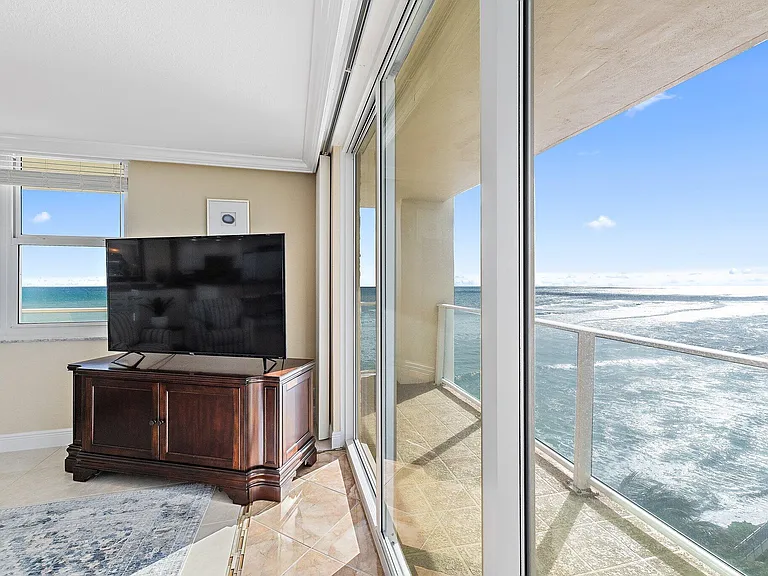 5440 N Ocean Dr #907 — Photo 19