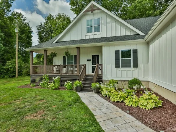 1569 Jodytown Road, Cashiers, NC 28717