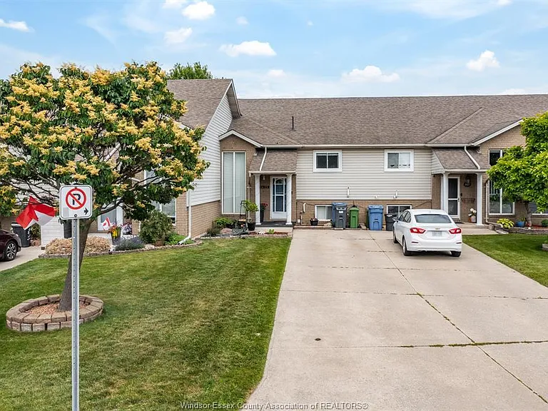1425 Mickaila Cres — Photo 48