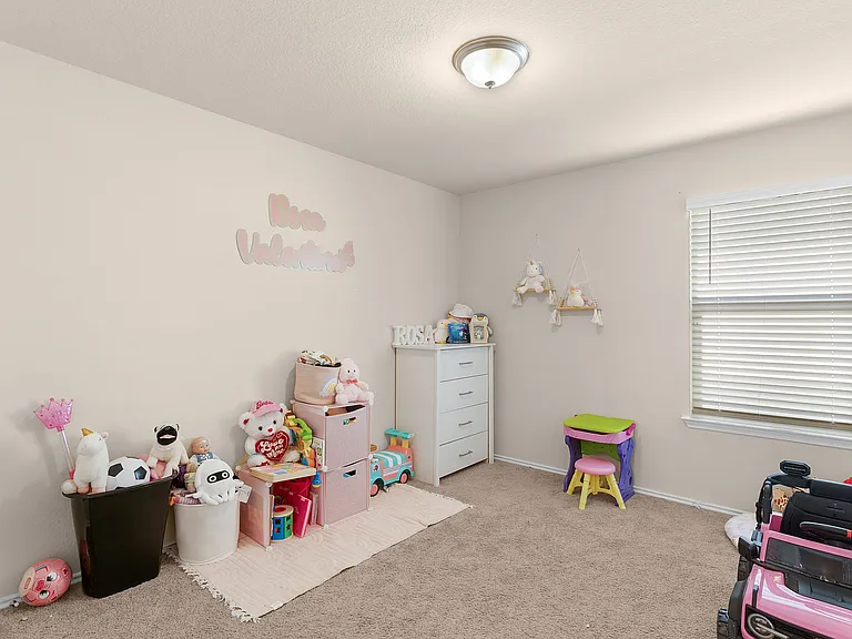 6008 Amelia Earhart Blvd — Photo 18