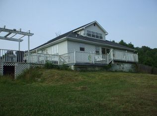 557 Spanoaks Rd #B, Milton, WV 25541