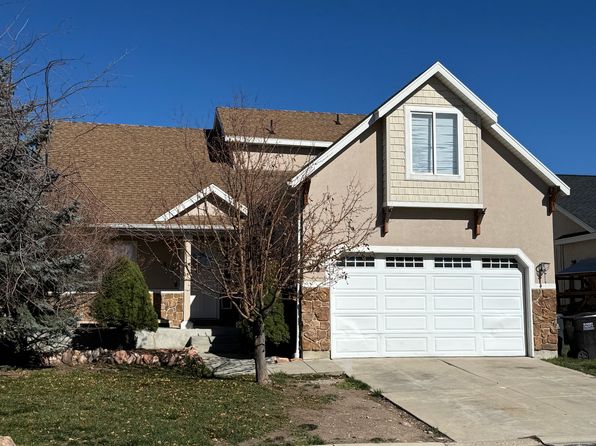 832 W Celebration Loop