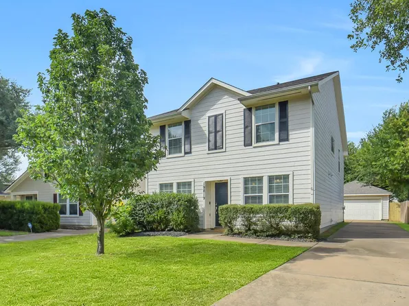 19819 Crested Hill Ln, Cypress, TX 77433