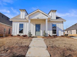 820 Long Leaf Cir, Brandon, MS 39042