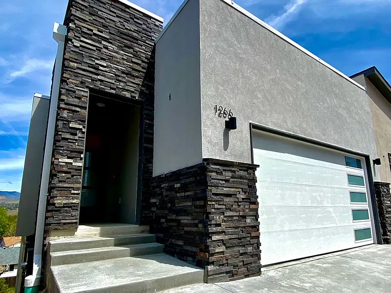 1266 E Echelon Ridge Ln — Photo 1