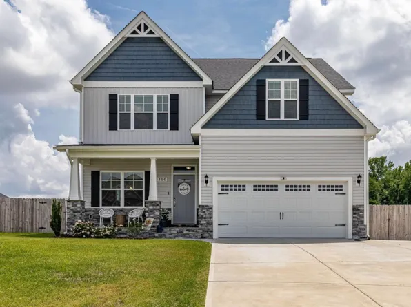 300 Stonebridge Dr, Pikeville, NC 27863
