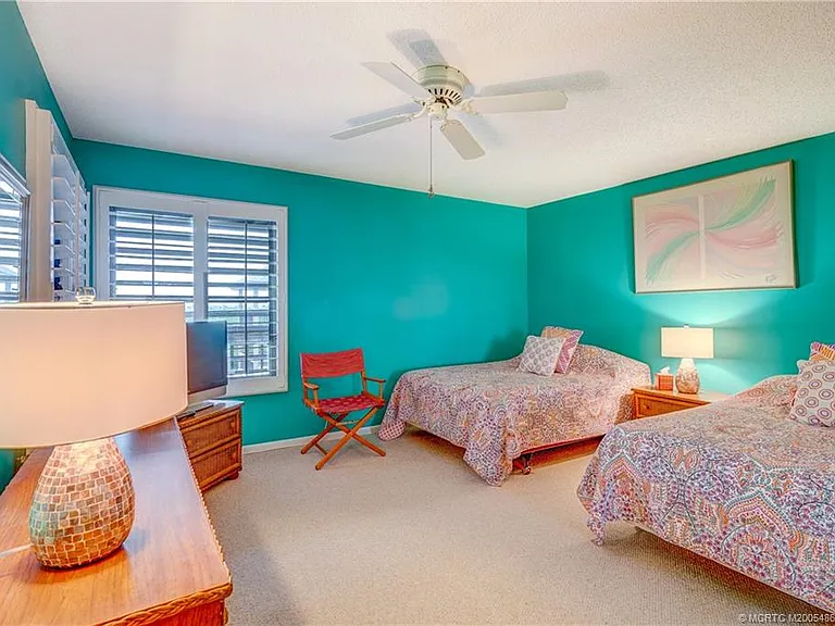 2641 NE Ocean Blvd #405 — Photo 4