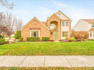 6435 Fox Hills Rd, Canton, MI 48187