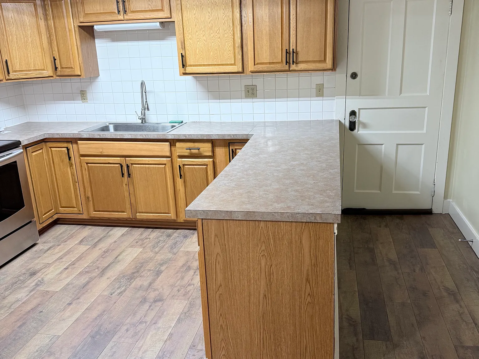 2 bed, 1350 sqft, $875 — Photo 4