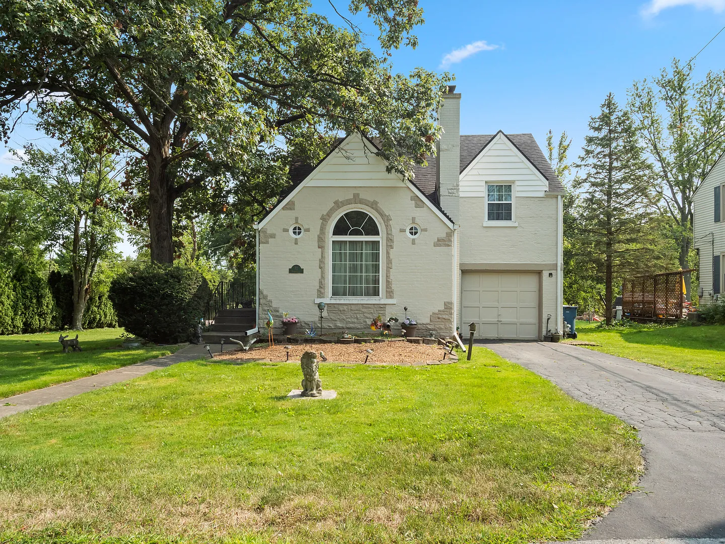 72 Radnor Ln photo 1