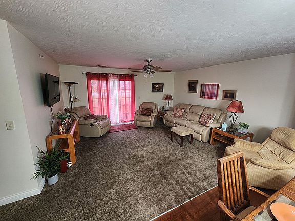 2nd image of 1593 Eden Park Dr