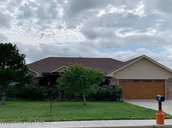 3305 Garrett Dr, Perryton, TX 79070