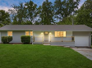 2555 W Sycamore Dr, Greenfield, IN 46140