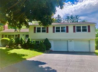 119 Fairhill Dr, Rochester, NY 14618