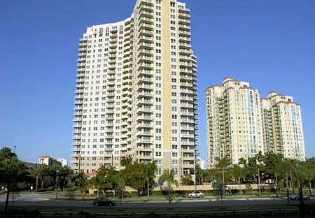3rd image of 19501 W Country Club Dr APT 2602