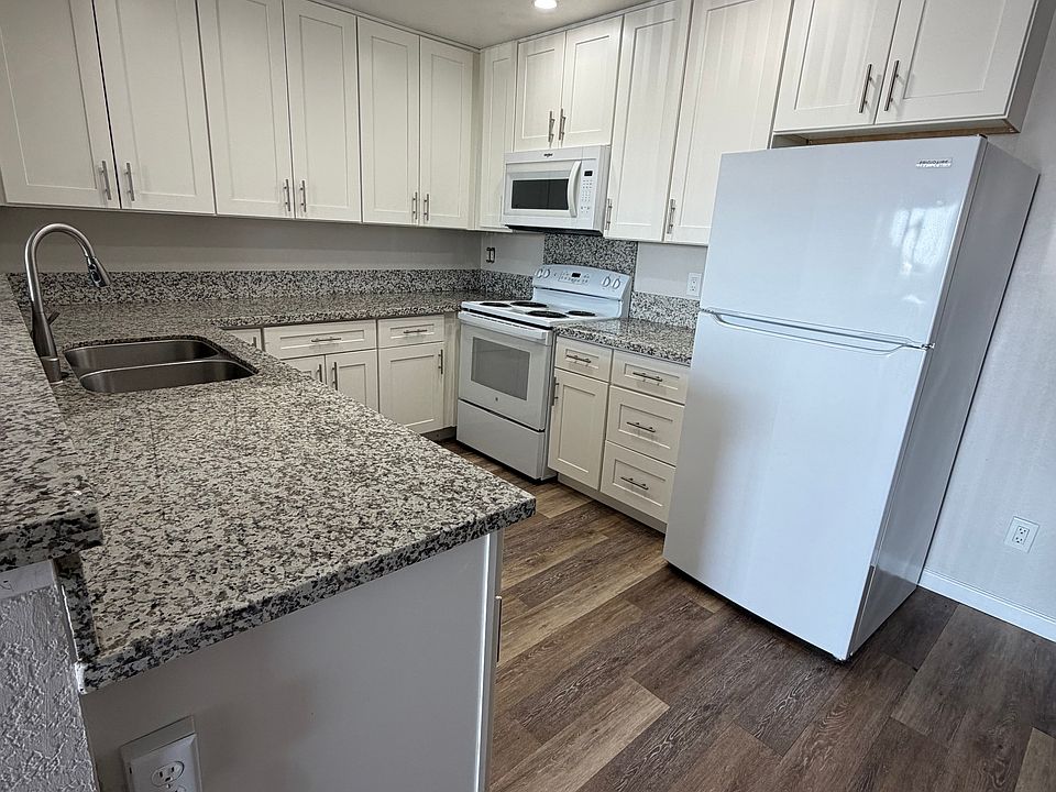 1st image of 84 Kingswood Dr APT 6