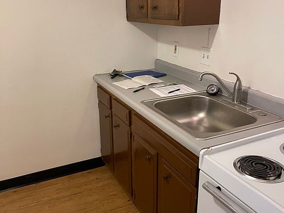4th image of 134 Lemans Dr APT 5
