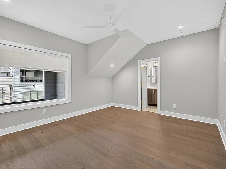 407 Chatham View Rd — Photo 47