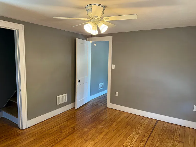21822 Lakeview St #2 — Photo 10