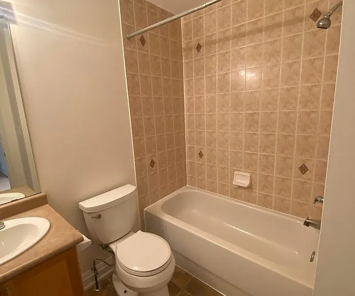 1812 Castlemore Ave — Photo 18