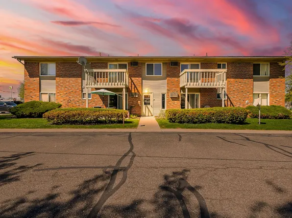 125 East Van Riper Road, 125 E Van Riper Rd #5, Fowlerville, MI 48836