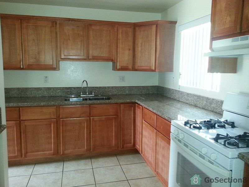 2nd image of 745 E 84th St