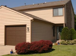2401 Morrissey Park Dr, Champaign, IL