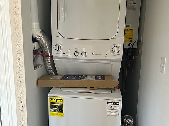 4th image of 2536 Wildwood Rd #R