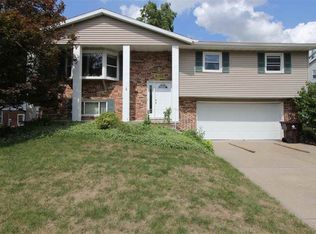 3205 W Capitol Dr, Peoria, IL