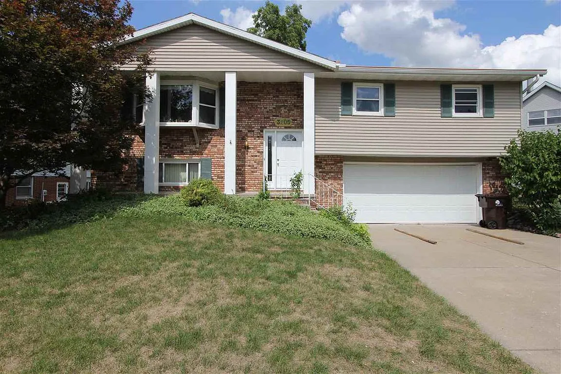 3205 W Capitol Dr photo 1
