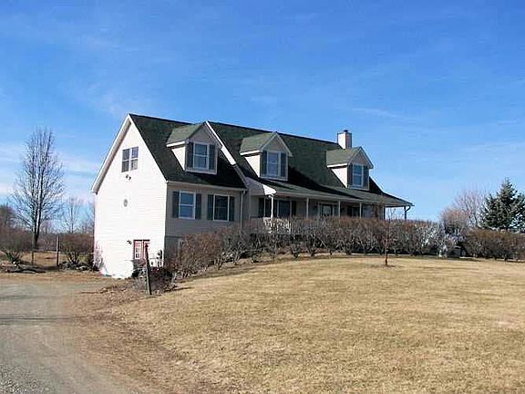 3rd image of 212 Rockefeller Ln