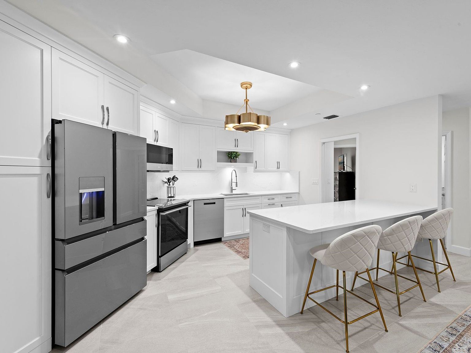 8440 Abbington Cir APT D12