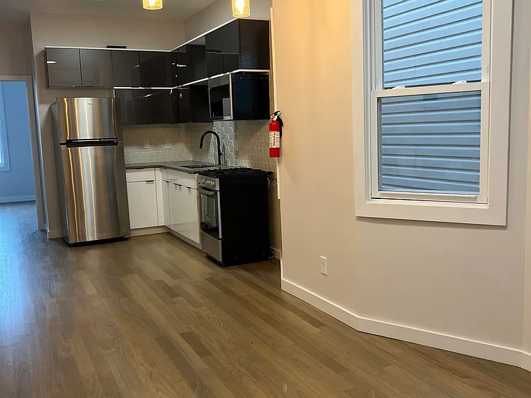 107 Magazine St #2R — Photo 18