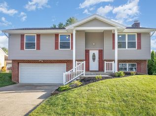 216 Sunset Ave, Harrison, OH
