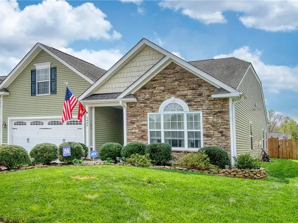 5968 Odenton Ln, Pfafftown, NC 27040