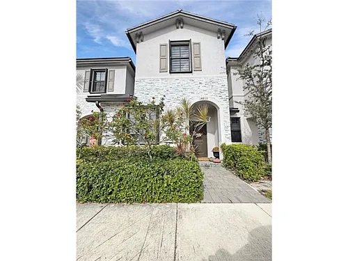 14813 SW 183rd Ter #14813 Photo 1