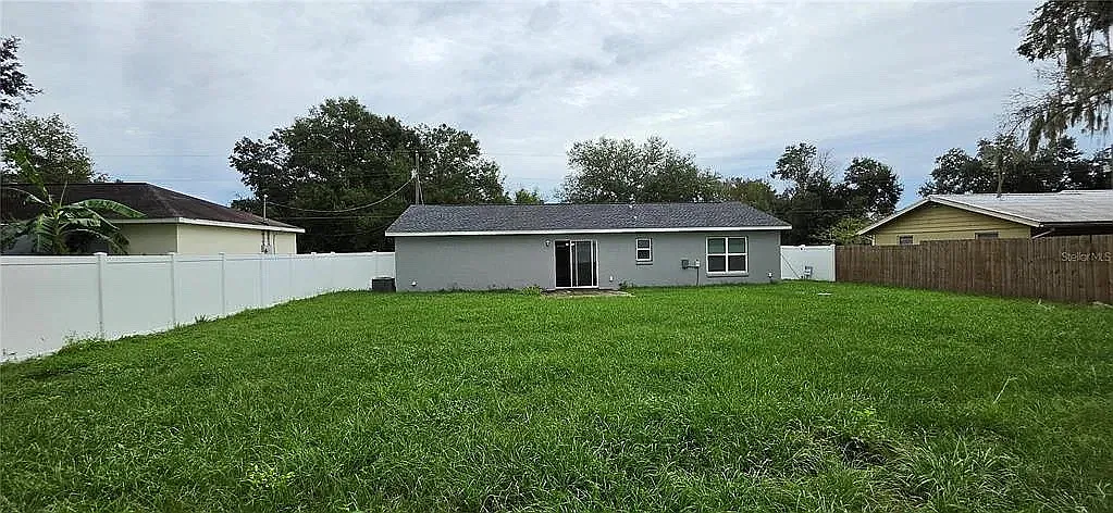 3 bed, 1231 sqft, $1,800 — Photo 3