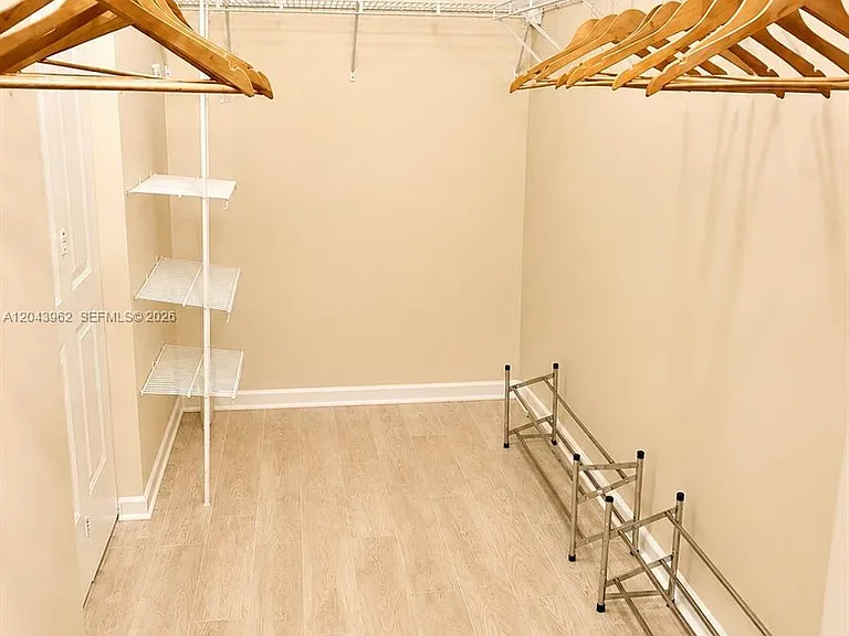 3235 NE 184th St #11103 — Photo 13